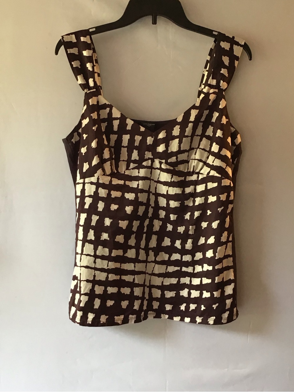 377 Ann Taylor Brown and Cream Printed Sleeveless Tank